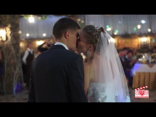 Замечательная песня на свадьбе!Подарок невесты своей второй половинке!